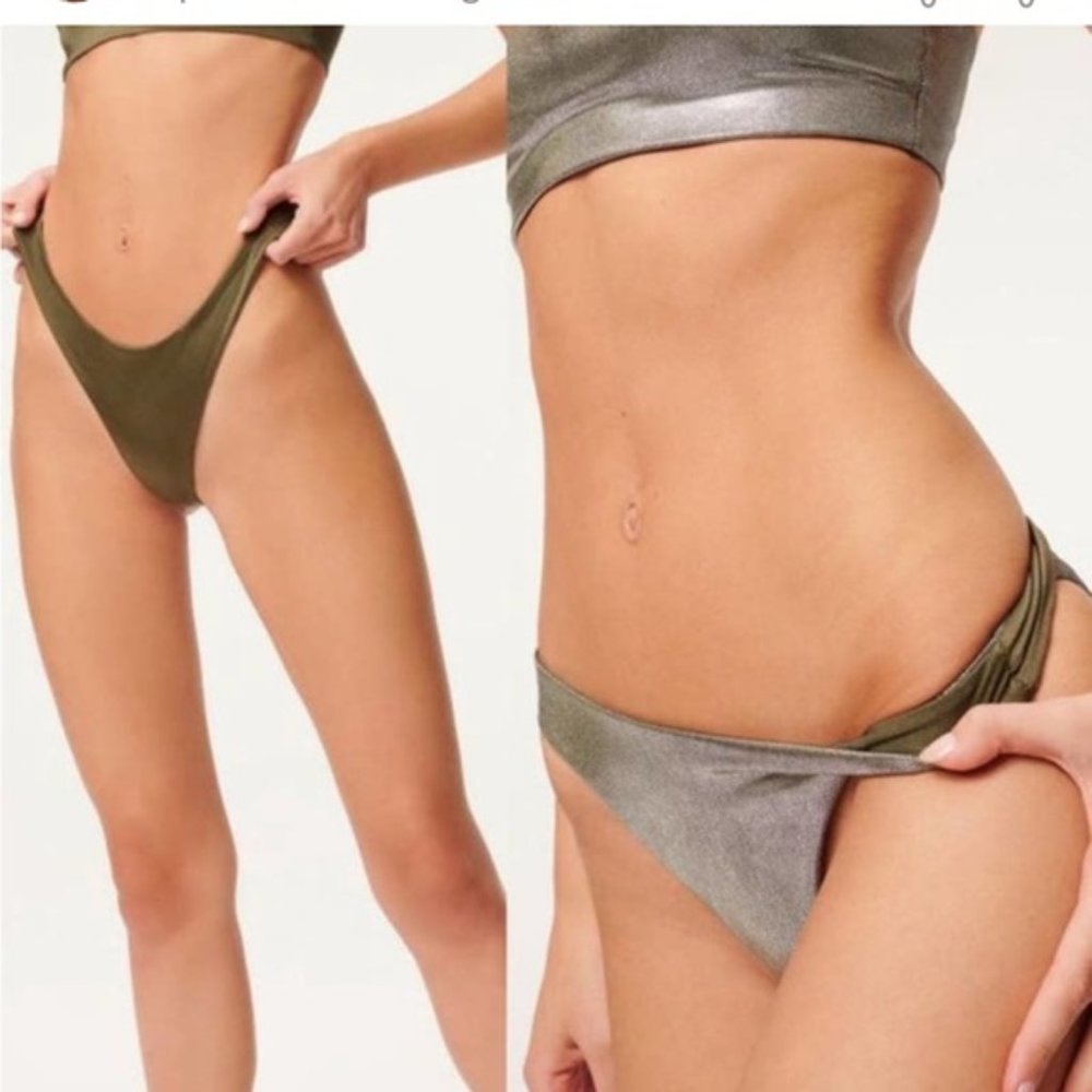 Good American NEW Medium Size 2 Foil Better Bikini Rev Bottom Stormy Foil Silver